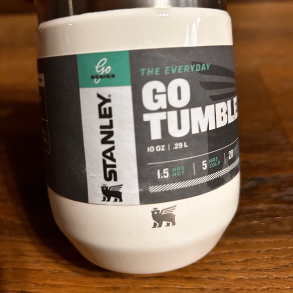 Stanley - Picture 2 of 3